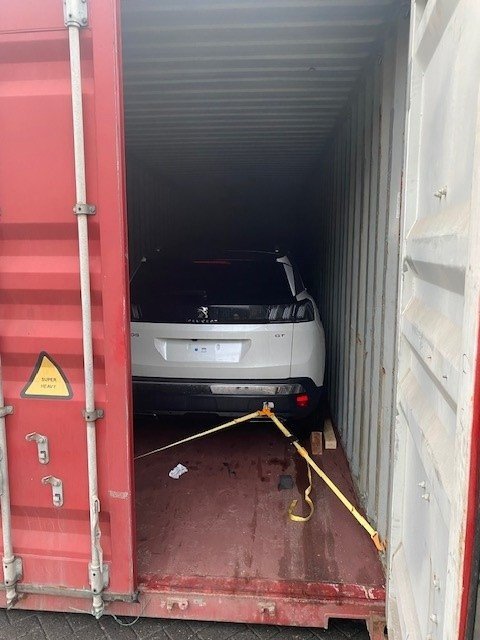 Automotive Logistics | Vehicle & Parts Forwarding Bentri coordinates global automotive movements from Antwerp: vehicles, machinery and parts with accurate planning, safe handling and reliable partners.