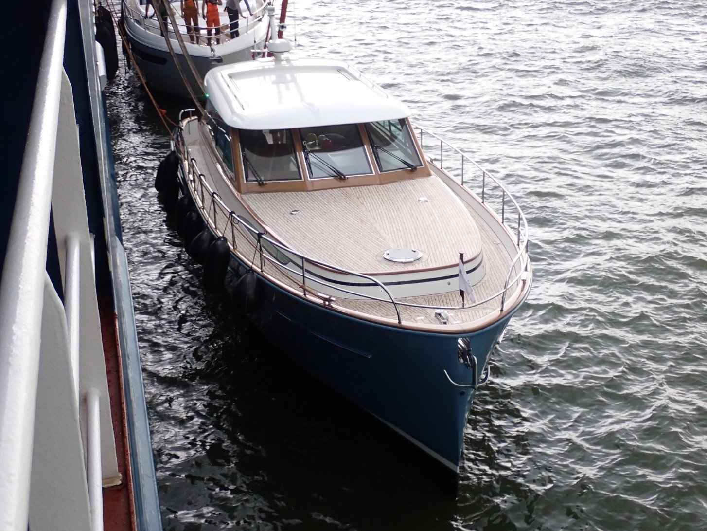 Yacht Shipments & Cradle-Building | Bentri Forwarding Careful yacht and tender handling from Antwerp. Bentri coordinates custom cradle-building, permits and loading with clear updates at every step.