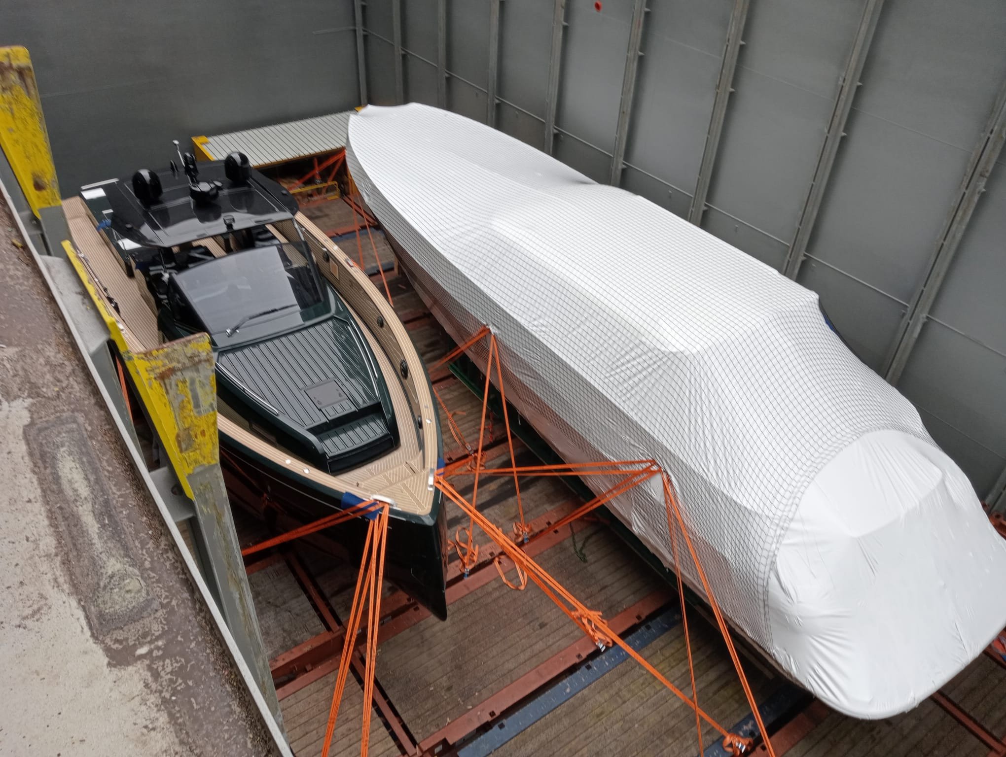 Yacht Shipments & Cradle-Building | Bentri Forwarding Careful yacht and tender handling from Antwerp. Bentri coordinates custom cradle-building, permits and loading with clear updates at every step.