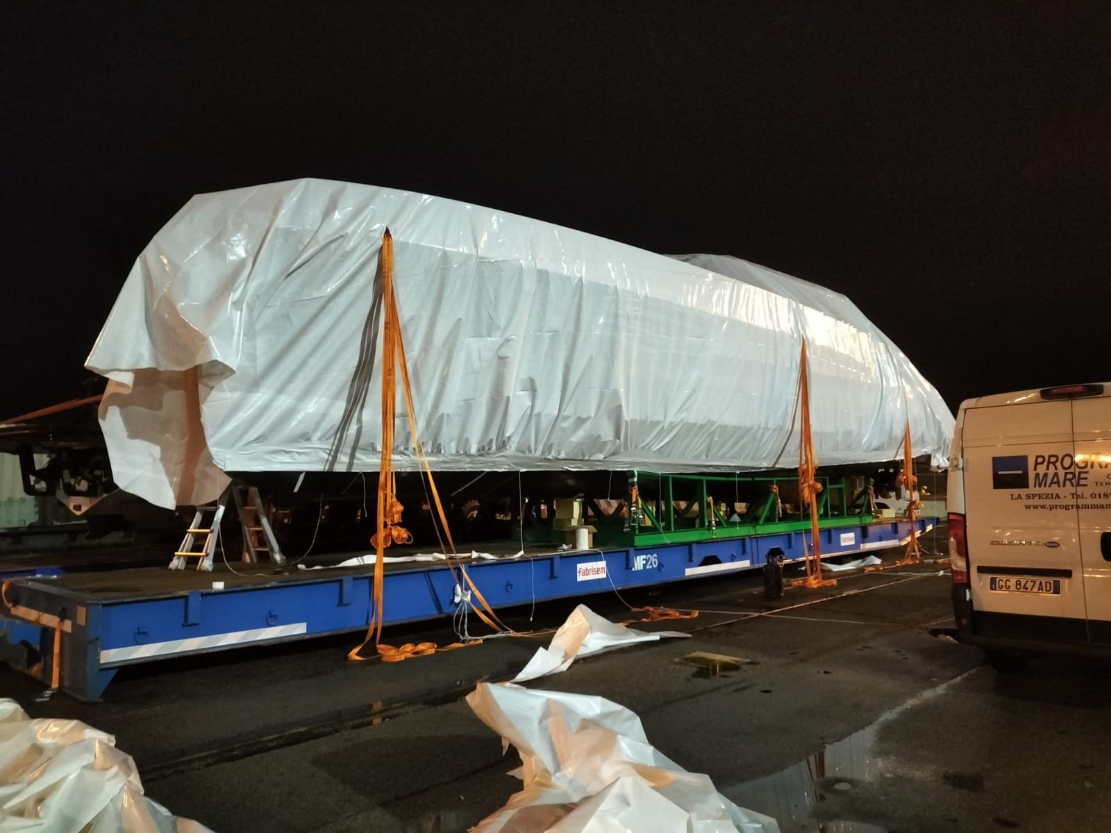 Yacht Shipments & Cradle-Building | Bentri Forwarding Careful yacht and tender handling from Antwerp. Bentri coordinates custom cradle-building, permits and loading with clear updates at every step.